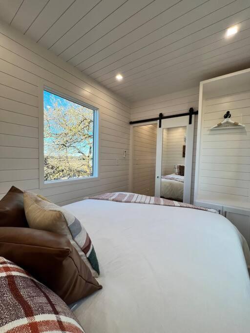 New The Flagship 2 Story Container Home Waco Exterior foto