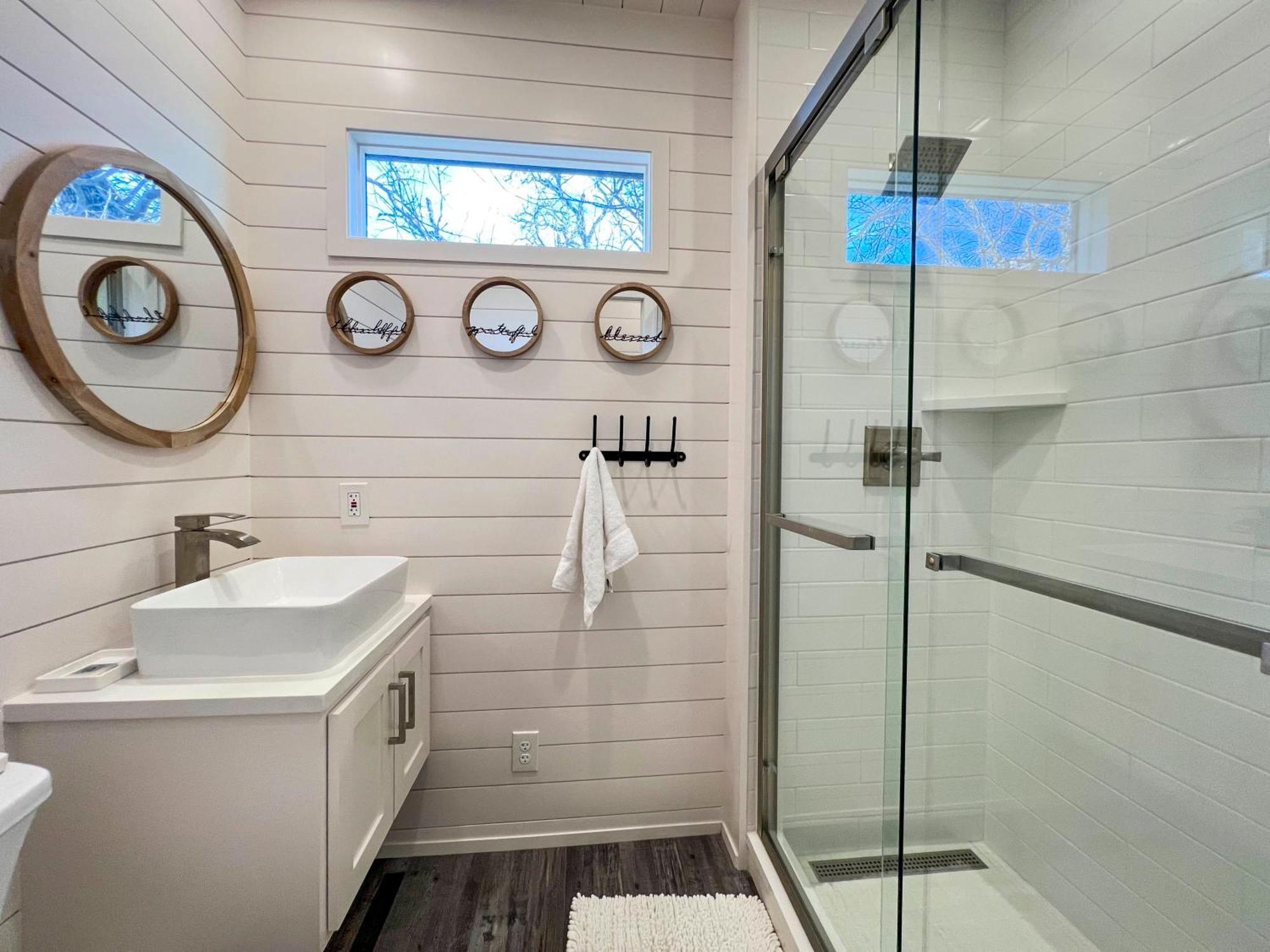 New The Flagship 2 Story Container Home Waco Exterior foto